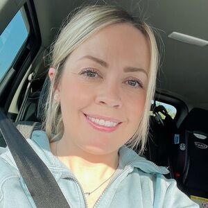 Meet your Posher, Ella